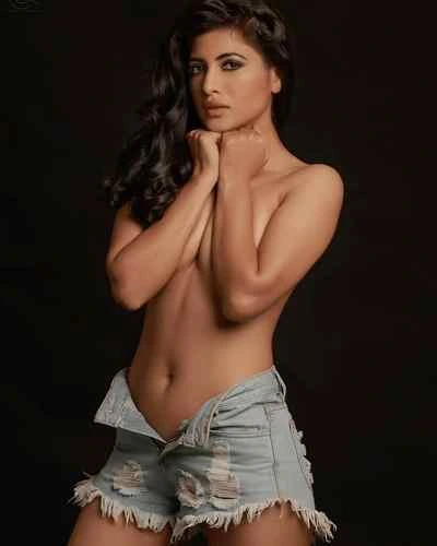 Escorts Service in Golf Course Road