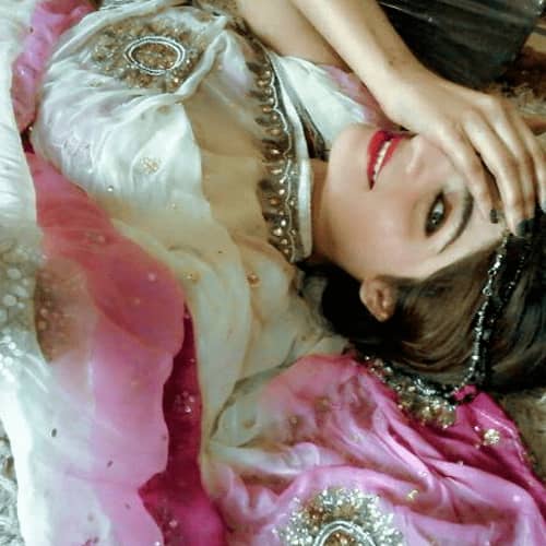 Female Escort Service in Noida Female Escort Service in Noida